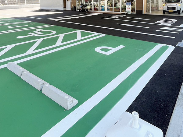 お客様駐車場 バリアフリー